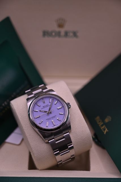 Rolex Oyster Perpetual 124200 Image 3